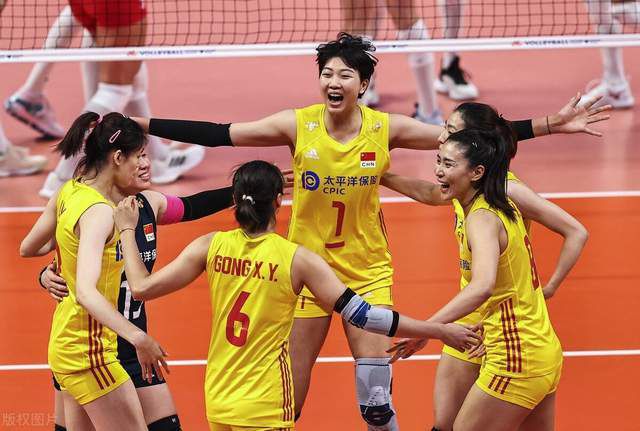 电影频道7.18-7.21连播音乐名家传记片 2023-07-18 瓦罗蒂》），法国“小云雀”艾迪特皮雅芙（《玫瑰人生》），到皇后乐队传奇主唱弗雷迪莫库里（《波西米亚狂想曲》）、意大利盲人男高音歌手安德烈·波切利（《静默的音乐》），他们用歌声为全球乐迷释放多巴胺，即使 《黑人福音音乐》曝预告 杨东根主演纪录片将映 2013-10-22 杨东根策划、主演的韩国音乐题材纪录片《黑人福音音乐》（Black Gospel）于21日掀开了神秘面纱，在首尔某酒店举行了制作发布会，并公开了影片预告。